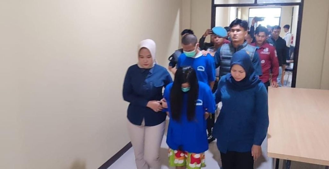 Sepak Terjang 'Gila' Suami Istri di Pangandaran: Live Aksi Sanggama di Pantai